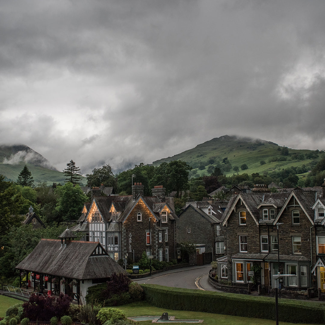 English Country Inn - The Smell Of Greener Pastures